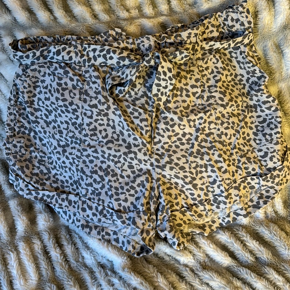 Aerie leopard shorts. Size xl.